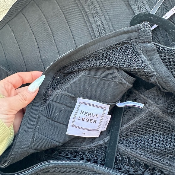 Beautiful Herve Leger midi sleeveless dress - Picture 8 of 8